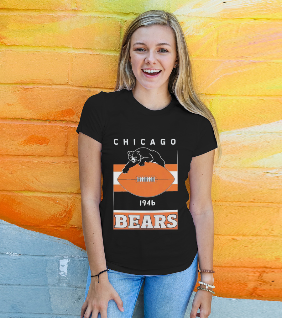 Chicago Bears 1946 Football Vintage Team History T-Shirt