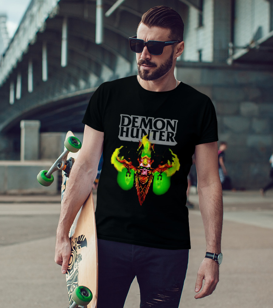 Demon Hunter Skull World Of Warcraft Emblem With Green Flame Accents T-Shirt