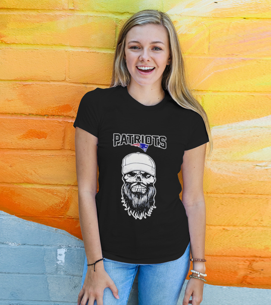 Patriots Bearded Skull With Cap Football Fan T-Shirt