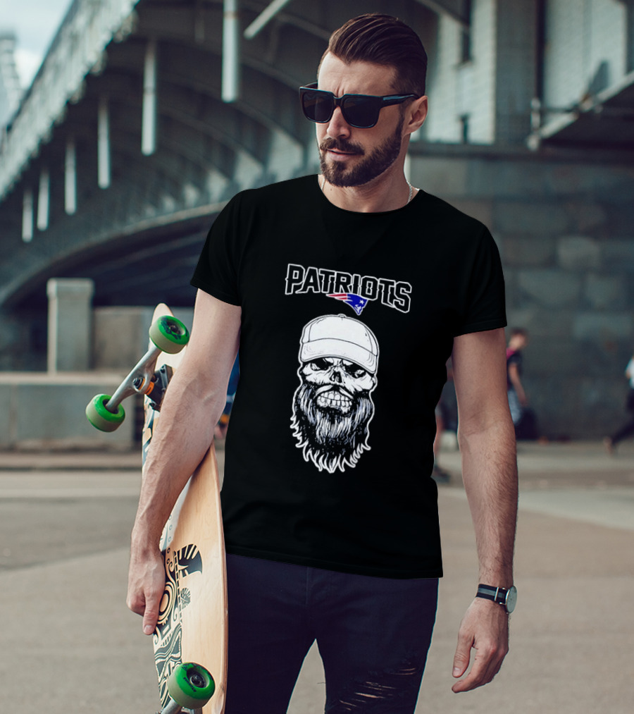 Patriots Bearded Skull With Cap Football Fan T-Shirt
