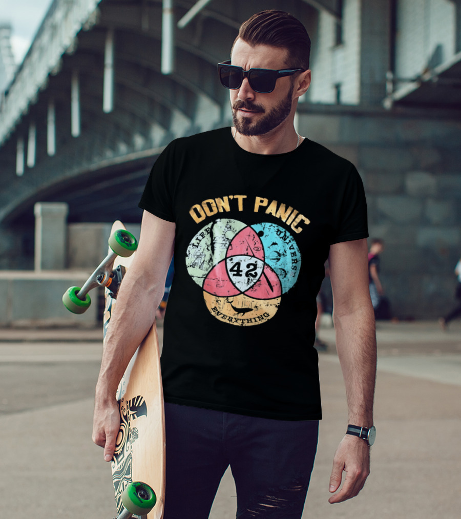 Don't Panic Life Universe Everything 42 Distressed T-Shirt