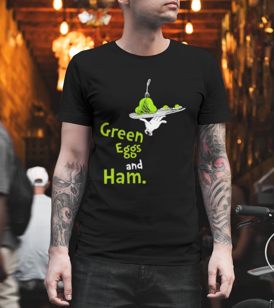 Dr Seuss Green Eggs And Ham Plate Illustration Classic Children's Book T-Shirt