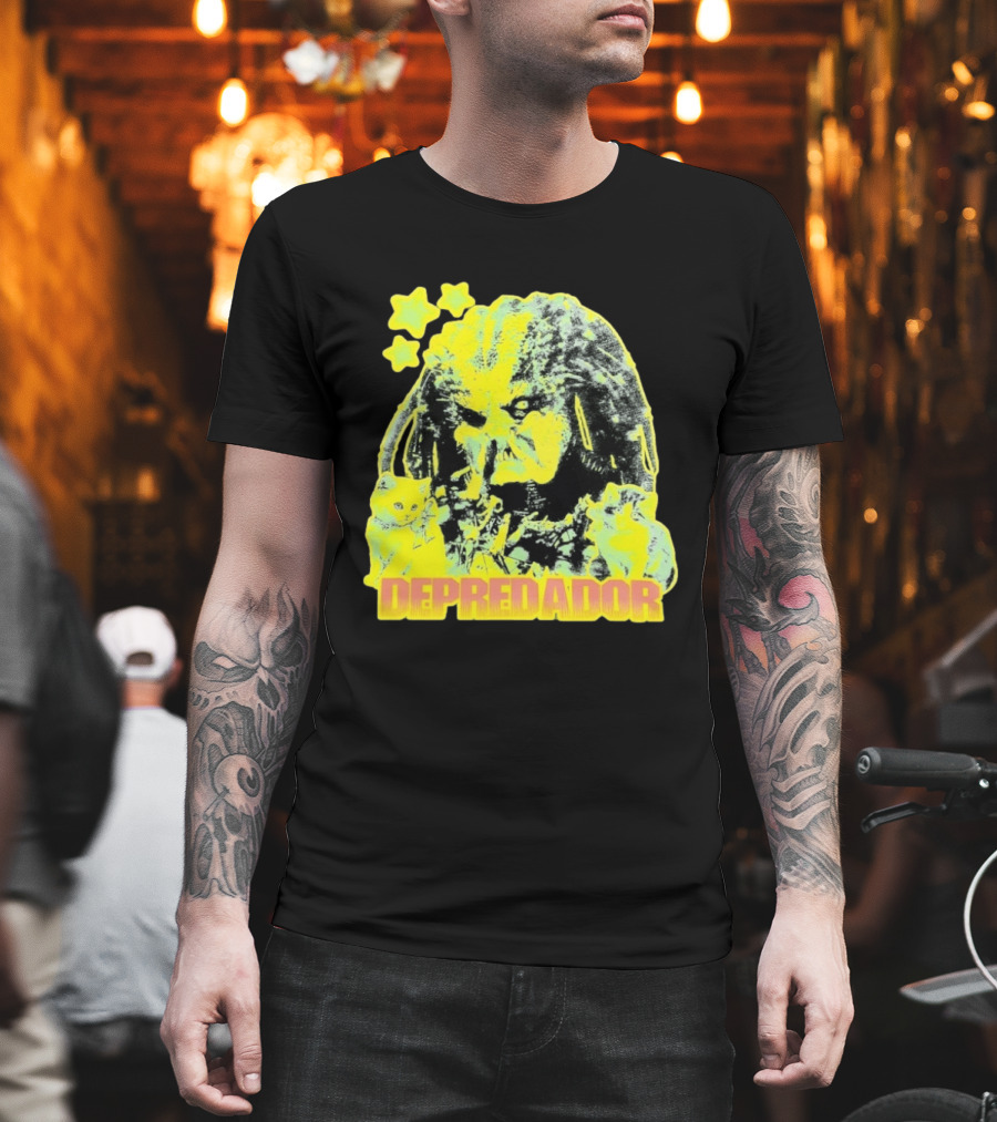 Depredador Predator Sci Fi With Kittens And Stars T-Shirt