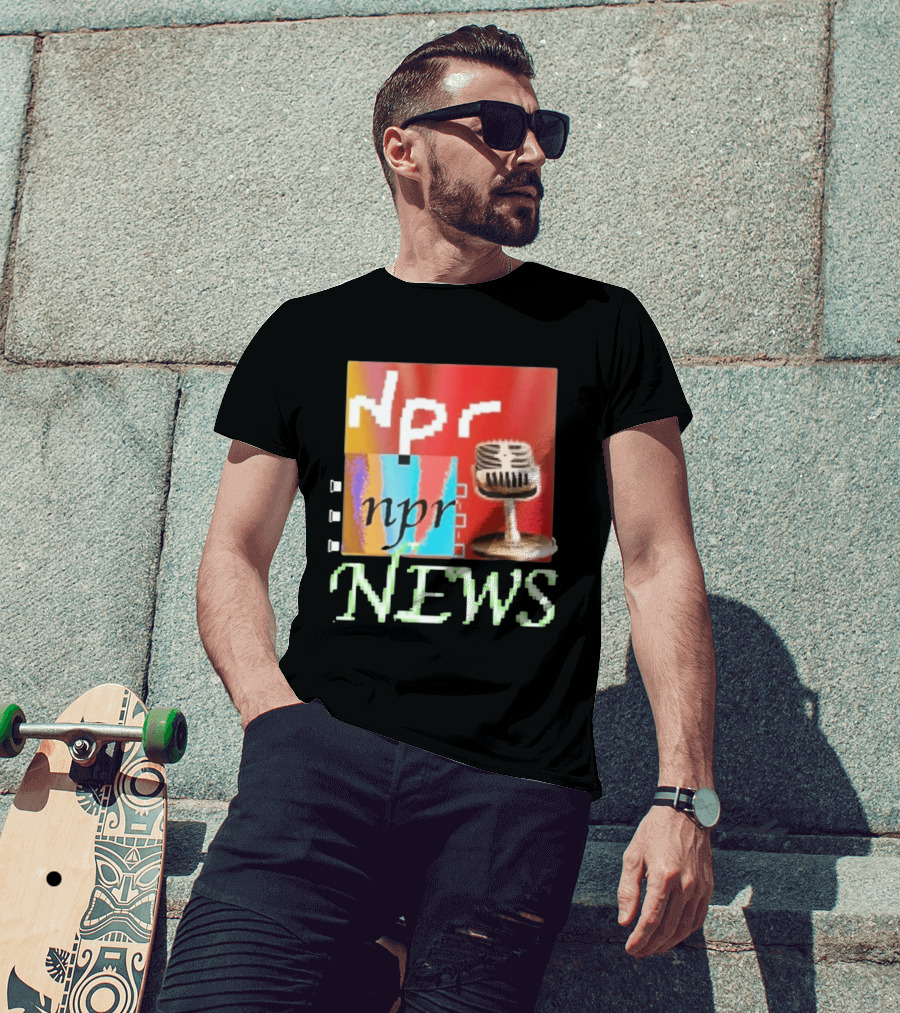 NPR News Public Radio Microphone Icon Podcast T-Shirt