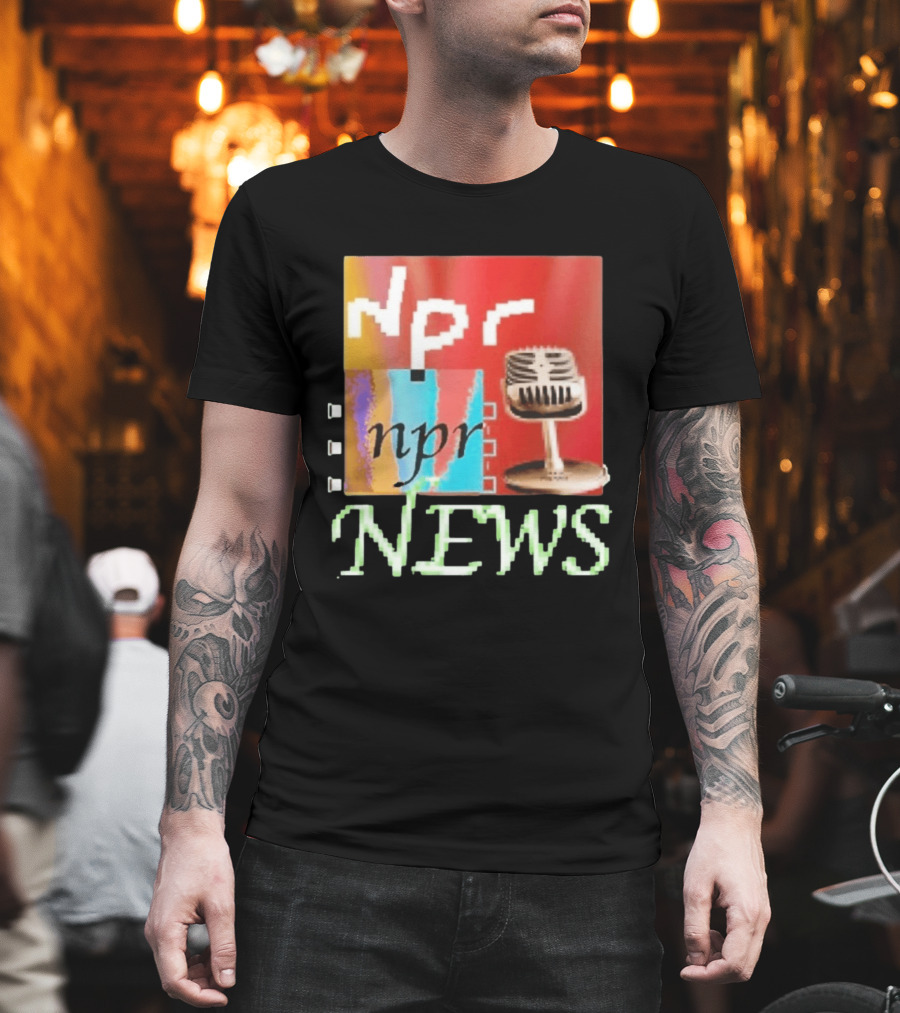 NPR News Public Radio Microphone Icon Podcast T-Shirt