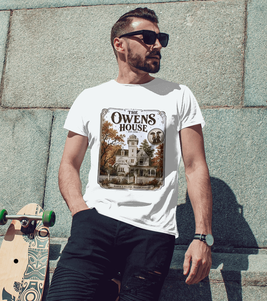 The Owens House Est 1998 Maria's Island Massachusetts Vintage Gothic Mansion T-Shirt