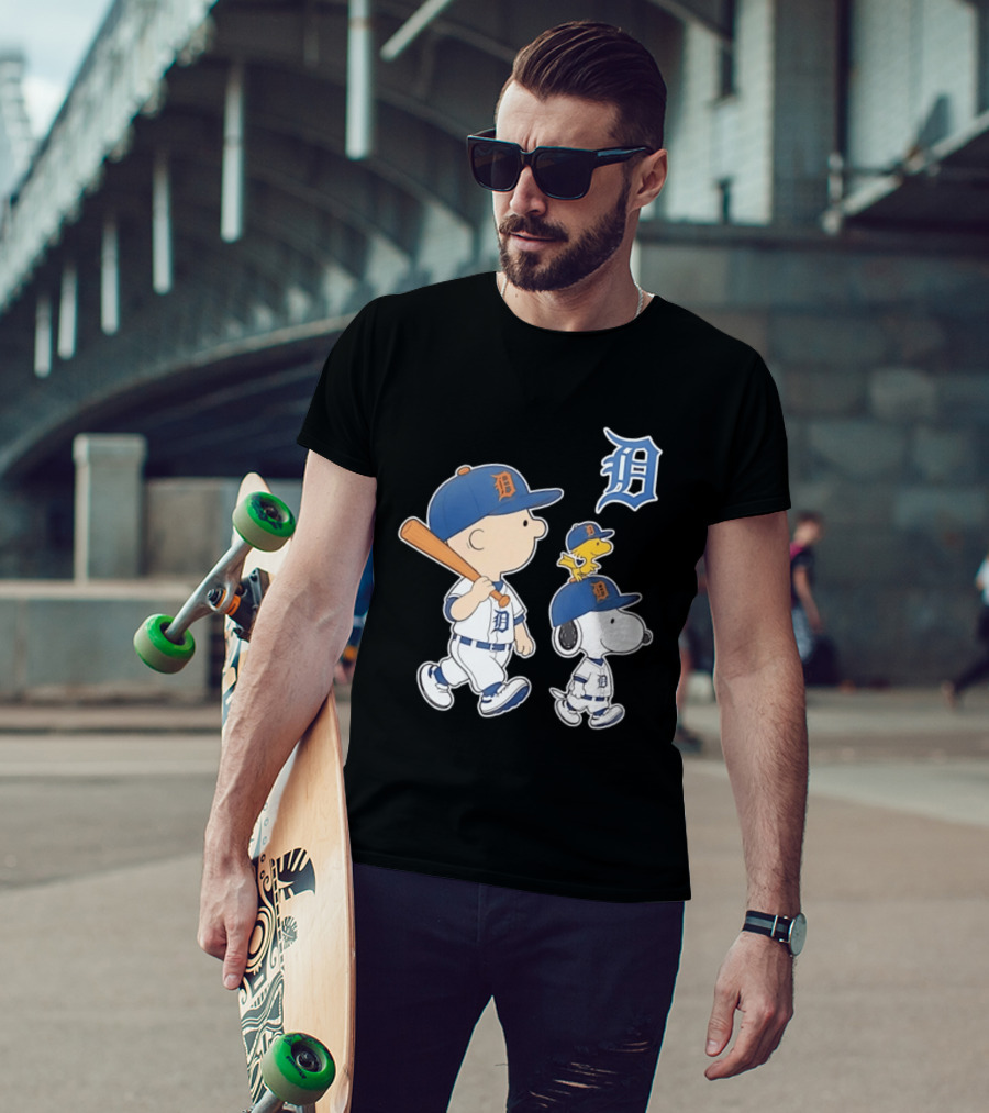 Charlie Brown Snoopy Woodstock Detroit Tigers Baseball Peanuts T-Shirt