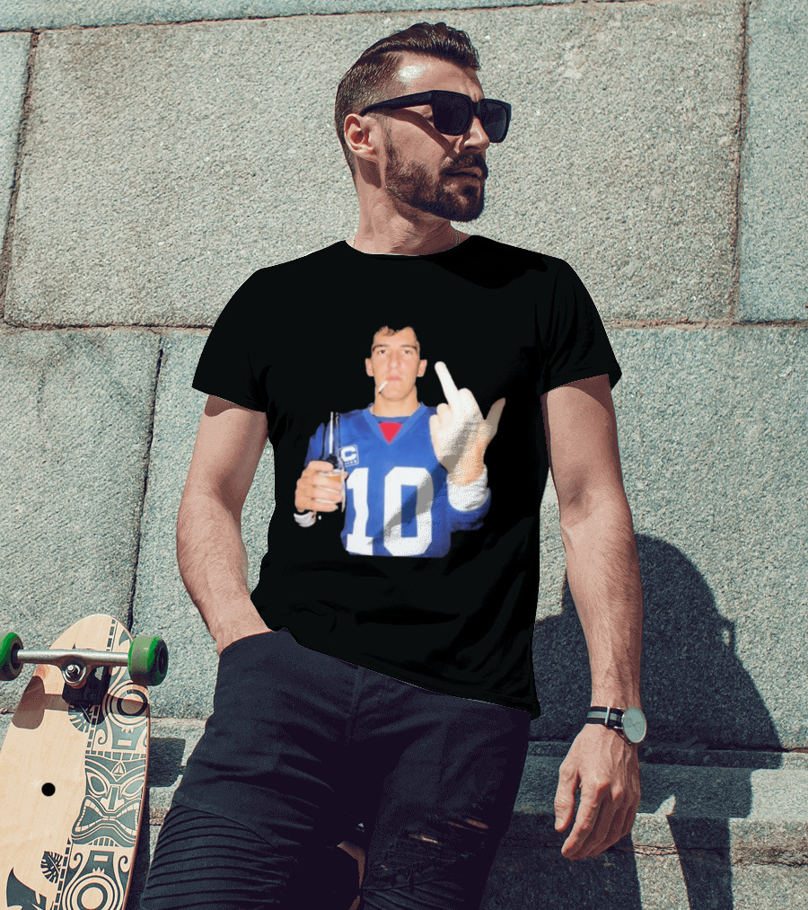 Eli Manning Jersey Smoking Gesture Middle Finger 10 T-Shirt