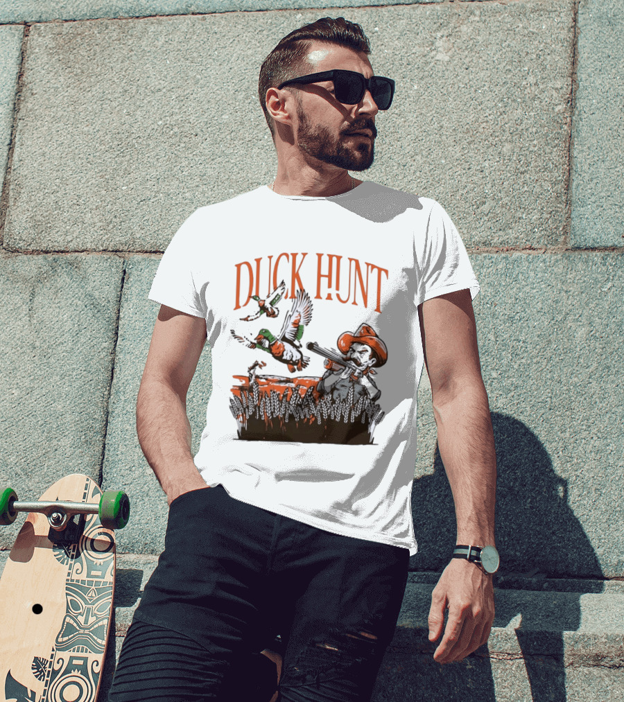 Duck Hunt Hunter Wildlife Outdoors Vintage Cowboy Shooting Scene T-Shirt