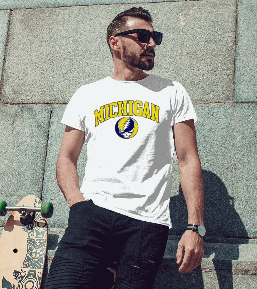 Michigan Wolverines Grateful Dead 2026 Collaboration Lightning Skull T-Shirt