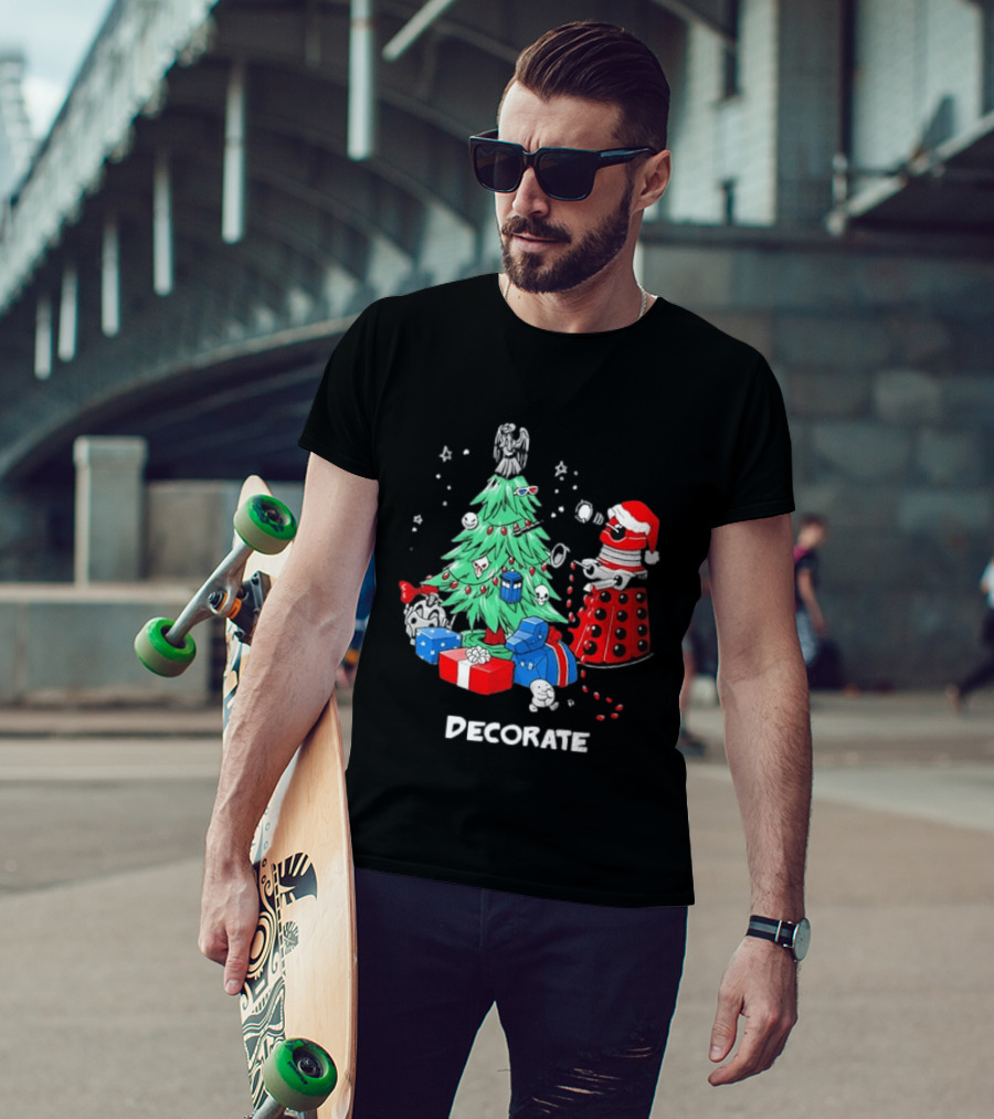 Doctor Who Dalek Christmas Tree Decorate Scene T-Shirt