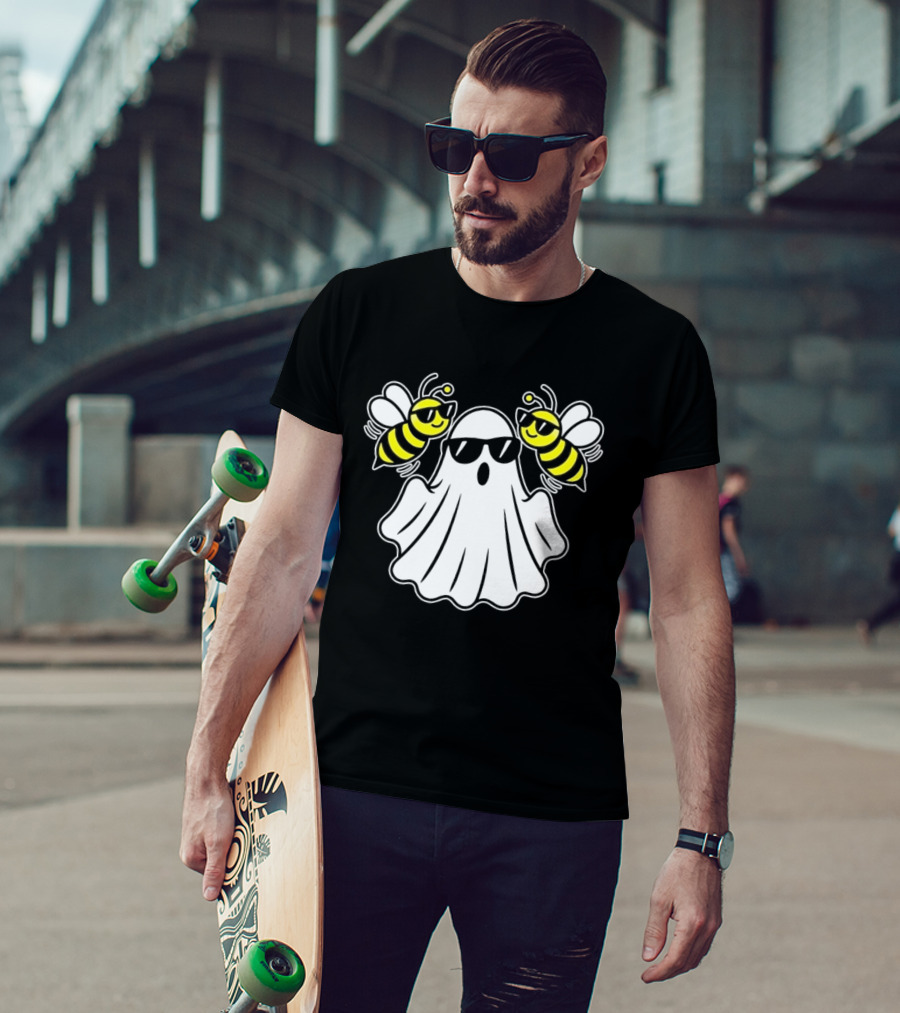 Ghost With Sunglasses And Bees Spooky Halloween Fun T-Shirt