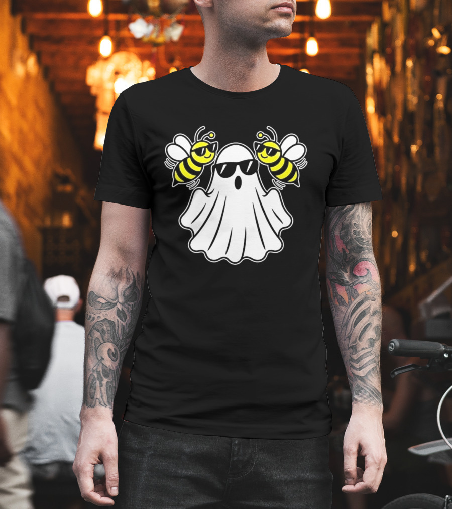 Ghost With Sunglasses And Bees Spooky Halloween Fun T-Shirt