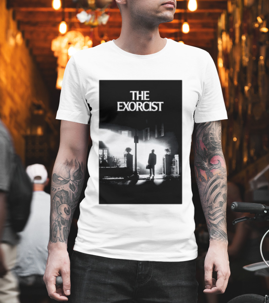 The Exorcist Iconic Horror Movie Walking Man Shadow Scene T-Shirt
