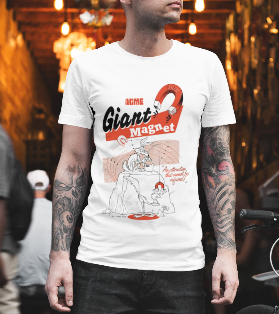 ACME Giant Magnet Wile E Coyote Road Runner Stimulation Speed T-Shirt