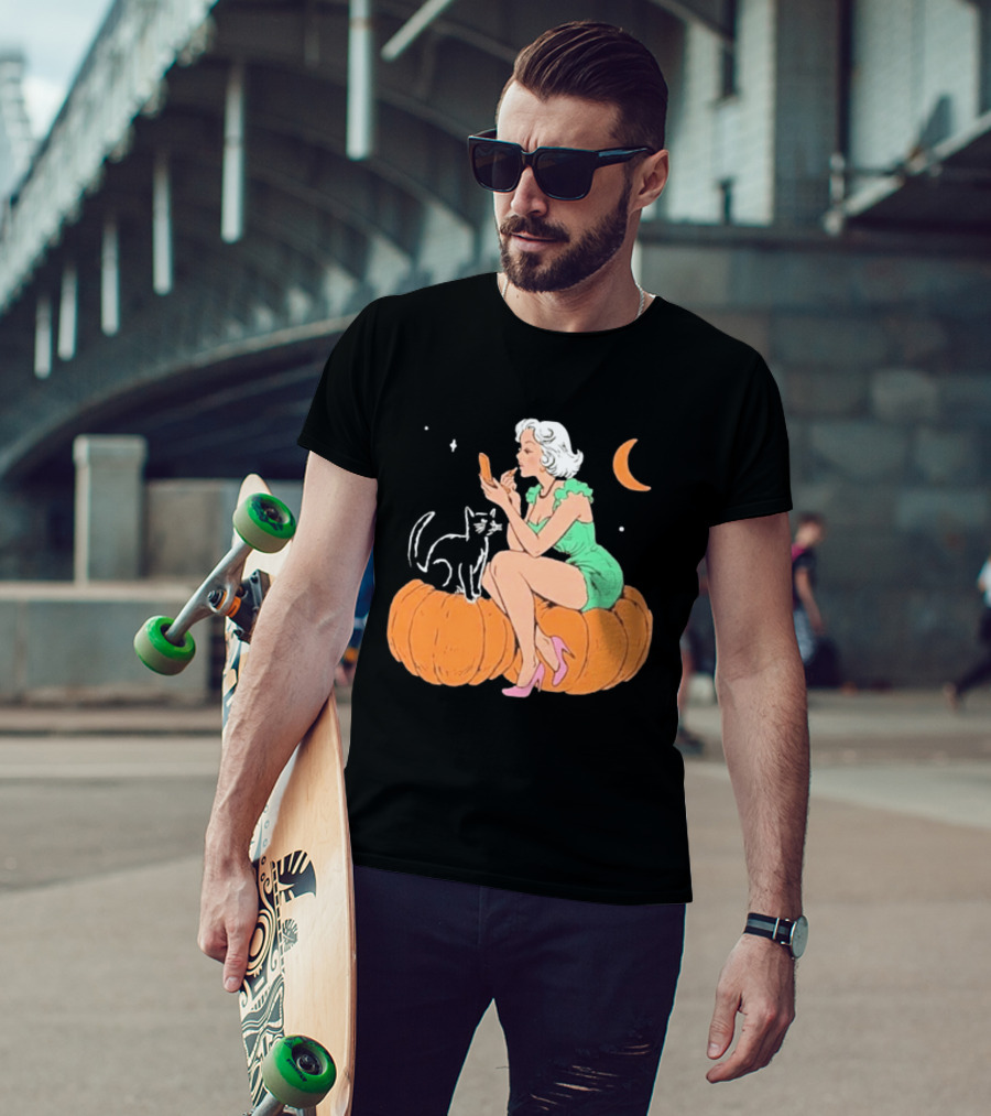 Pinup Girl Applying Lipstick On Pumpkin With Black Cat Halloween Moon Scene T-Shirt