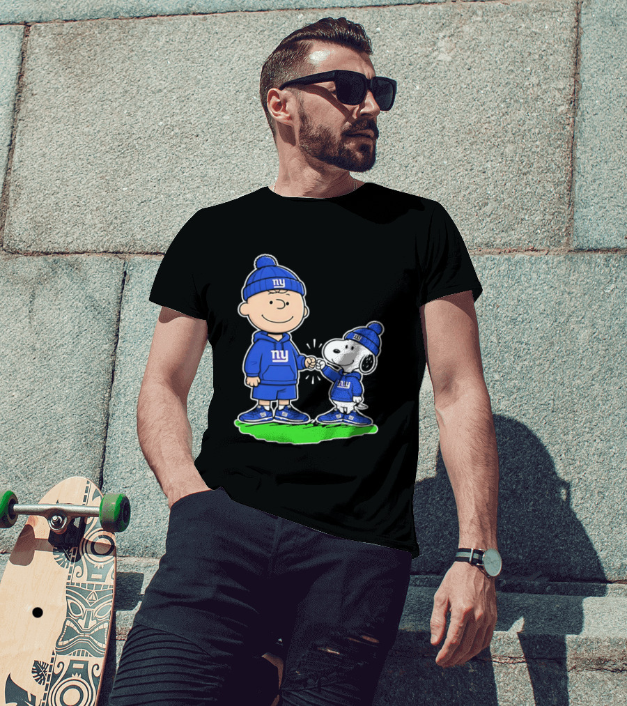 Snoopy And Charlie Brown NY Giants NFL Collaboration T-Shirt