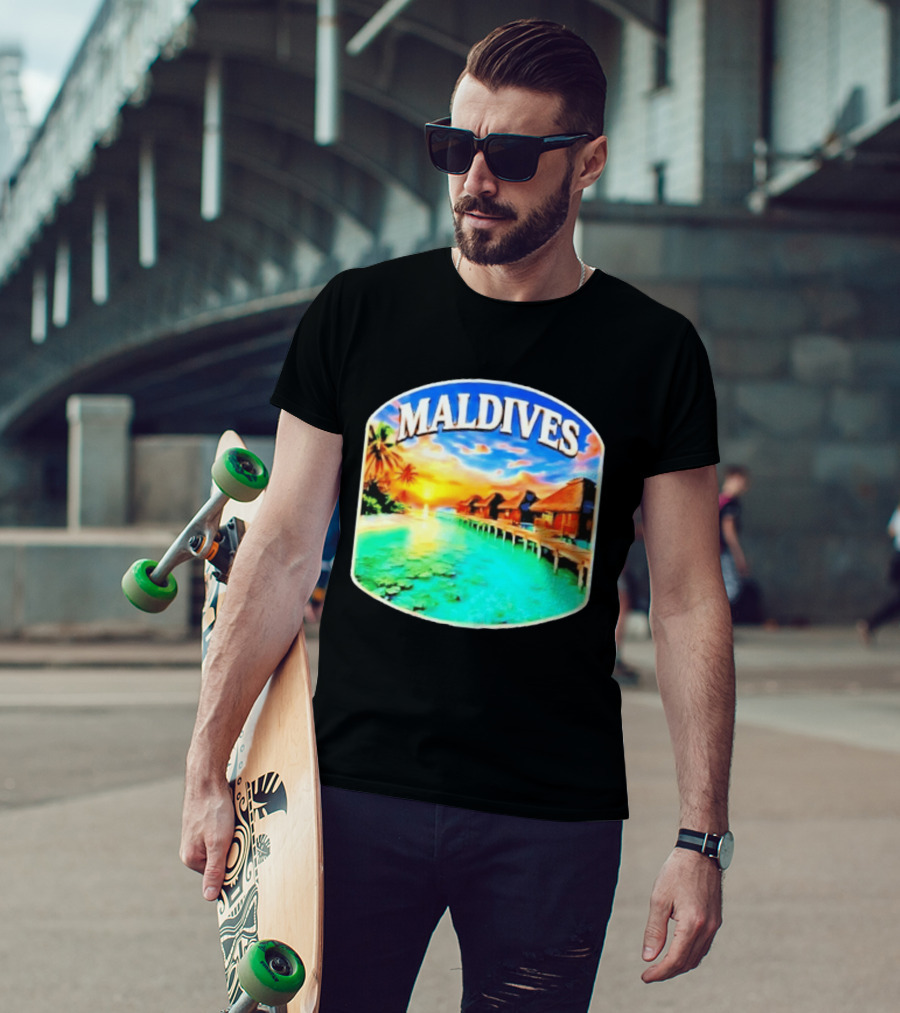 Maldives Tropical Sunset Overwater Bungalows Exquisite Island Escape T-Shirt