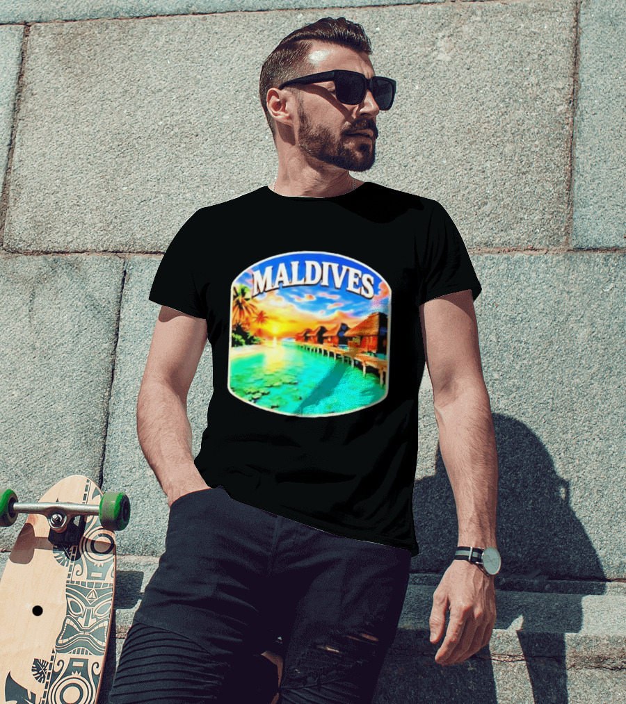 Maldives Tropical Sunset Overwater Bungalows Exquisite Island Escape T-Shirt