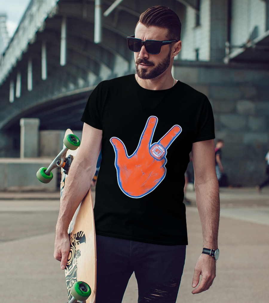 New York Knicks World Champs Victory Hand Sign With Ring NY Sports T-Shirt