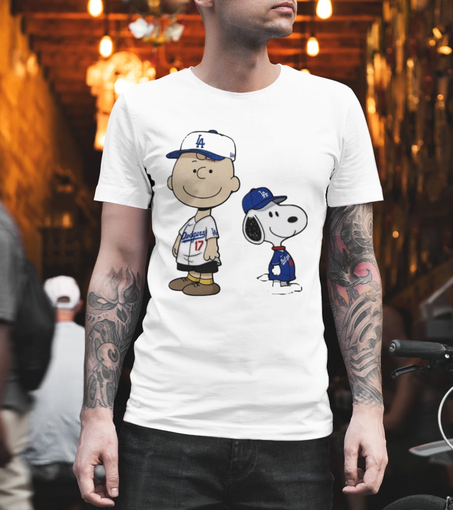 Charlie Brown Snoopy Los Angeles Dodgers MLB Baseball Peanuts Cartoon T-Shirt