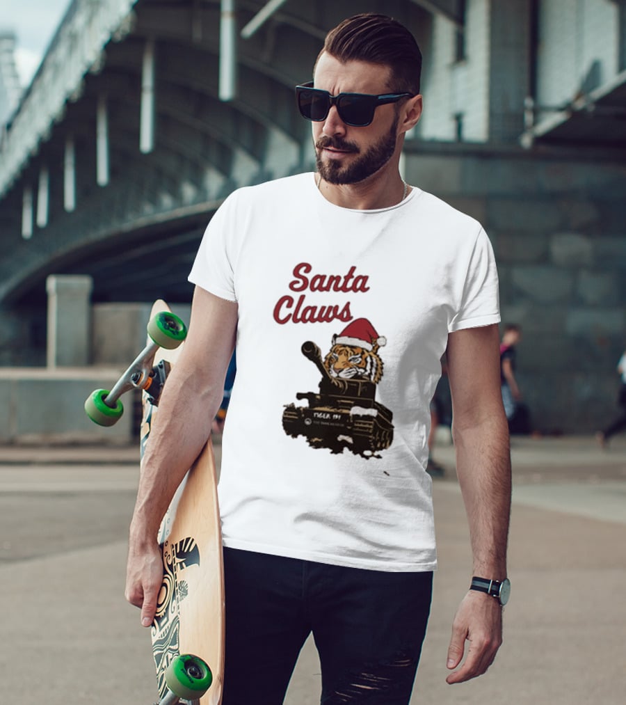 Santa Claws Tiger 131 Tank Museum Christmas T-Shirt