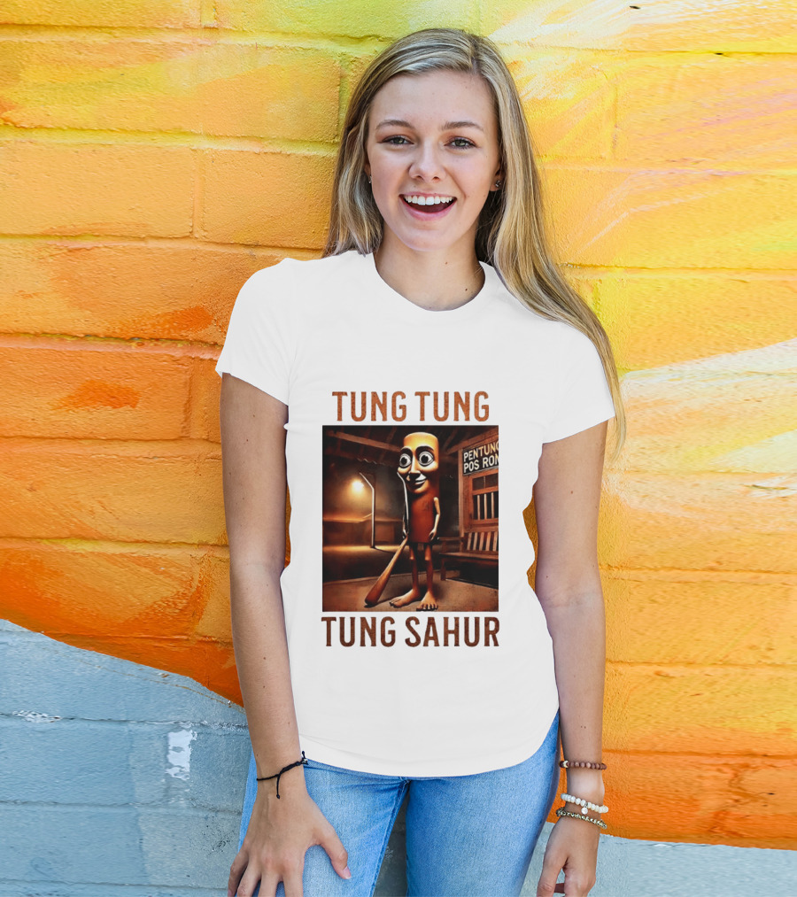 Tung Tung Tung Sahur Pentung Pos Ron Indonesian Culture Night Scene T-Shirt