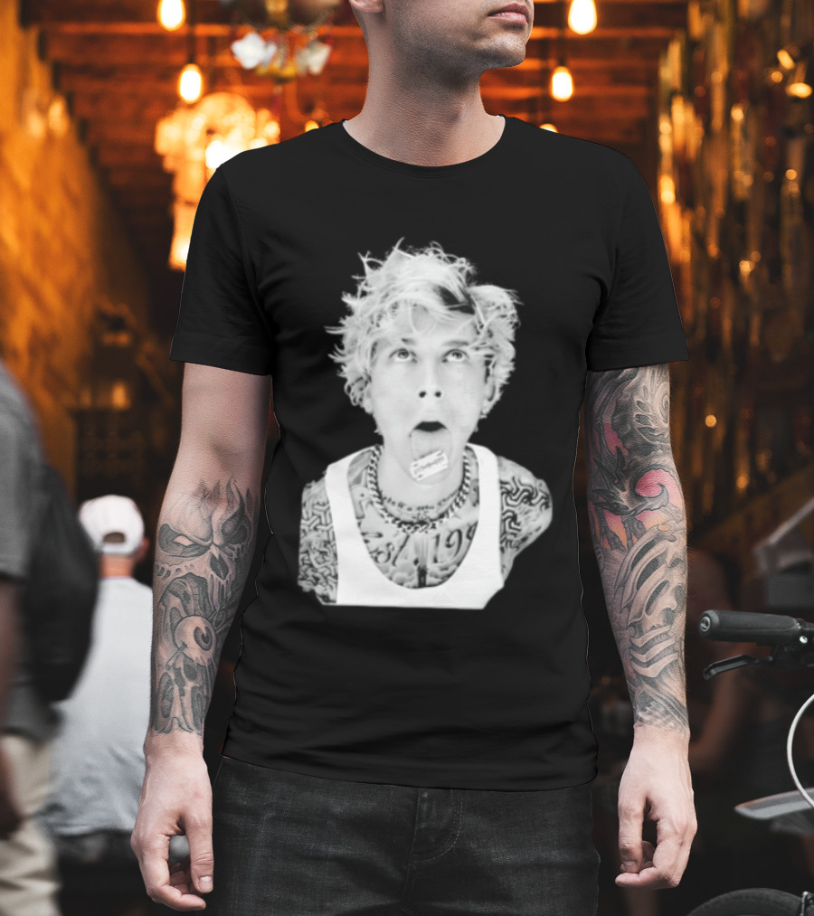 Machine Gun Kelly 1990 Blonde Hair Razor Tongue Tattoo Styling T-Shirt