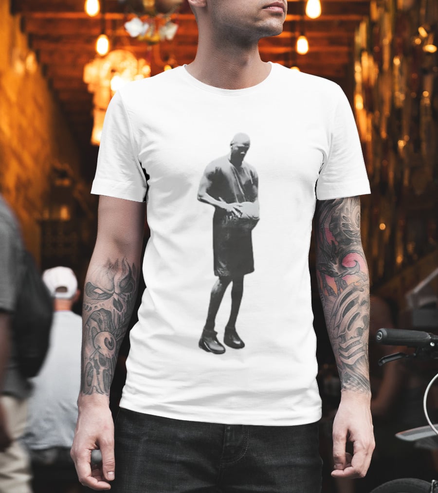Michael Jordan Jumpman Chicago Bulls Statue T-Shirt