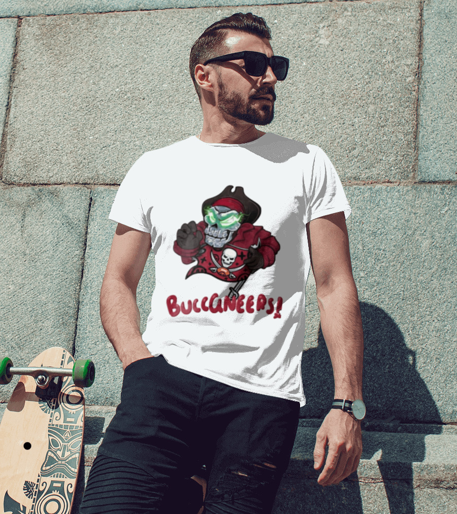 Tampa Bay Buccaneers Skull Pirate Green Eyes Buccaneers Flag T-Shirt