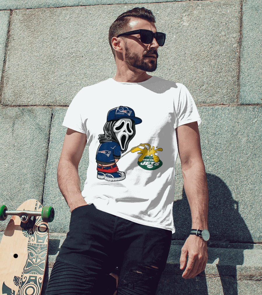 New England Patriots Ghostface Urinating On New York Jets T-Shirt