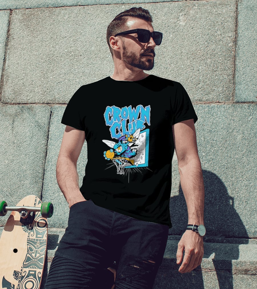 Crown Club Charlotte Hornets Basketball Dunking T-Shirt