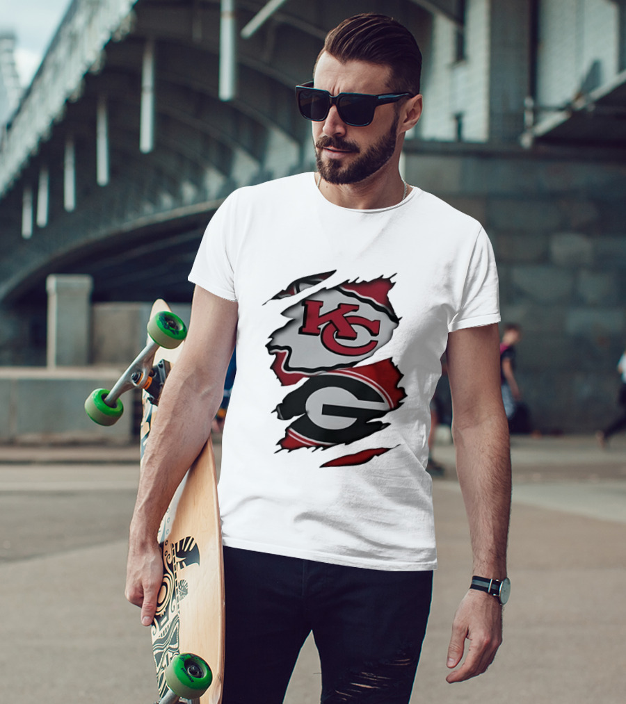 Kansas City Chiefs KC And Georgia Bulldogs G Torn Fabric T-Shirt