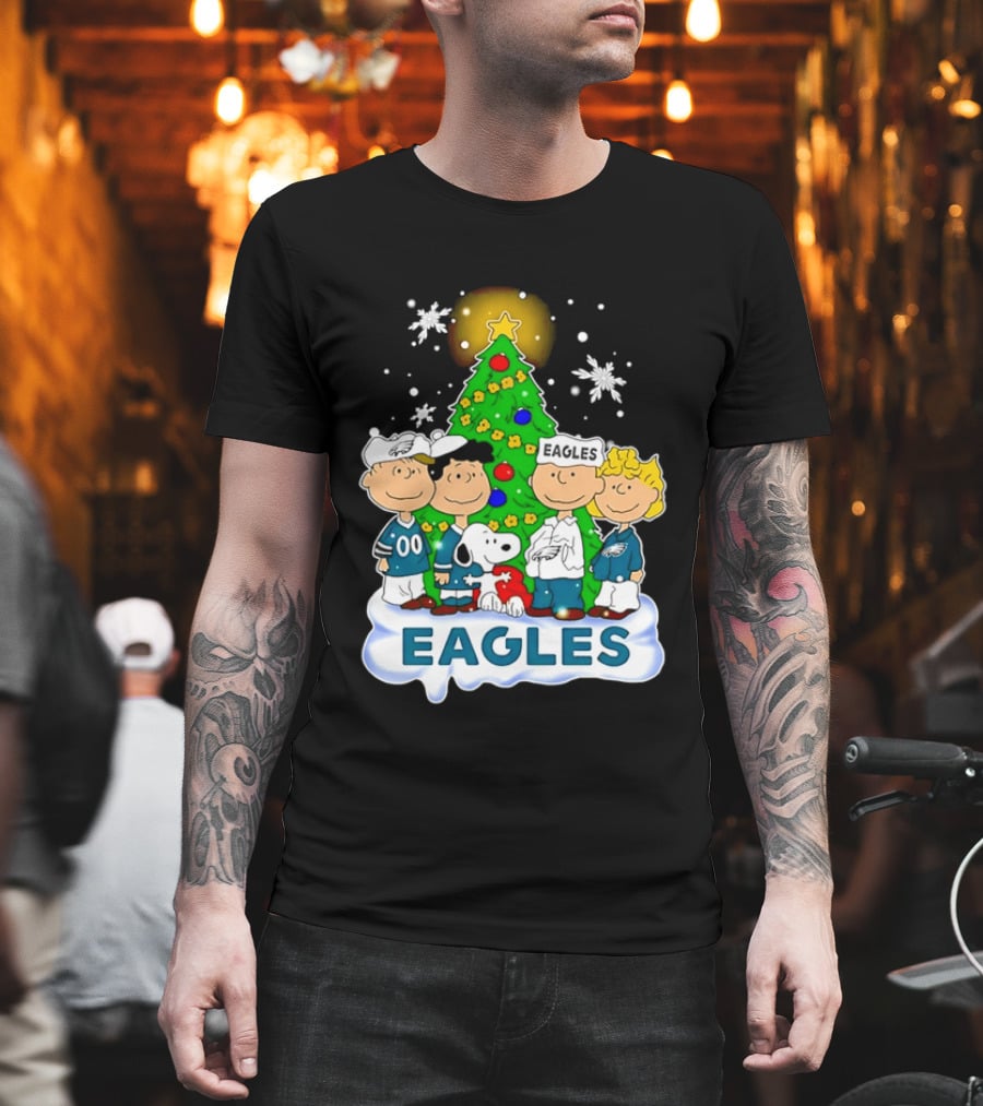 Peanuts Characters Christmas Tree Philadelphia Eagles T-Shirt