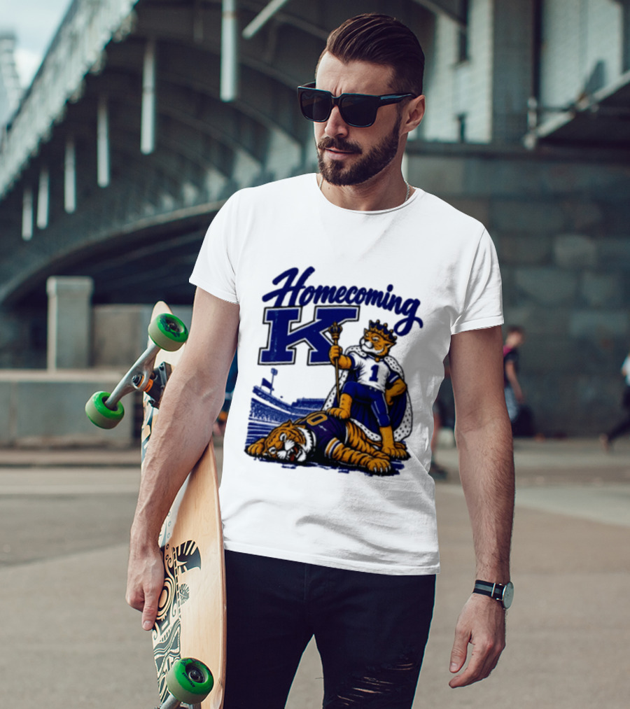 Homecoming K Wildcat King Stands Over Defeated Tiger Stadium Scene T-Shirt
