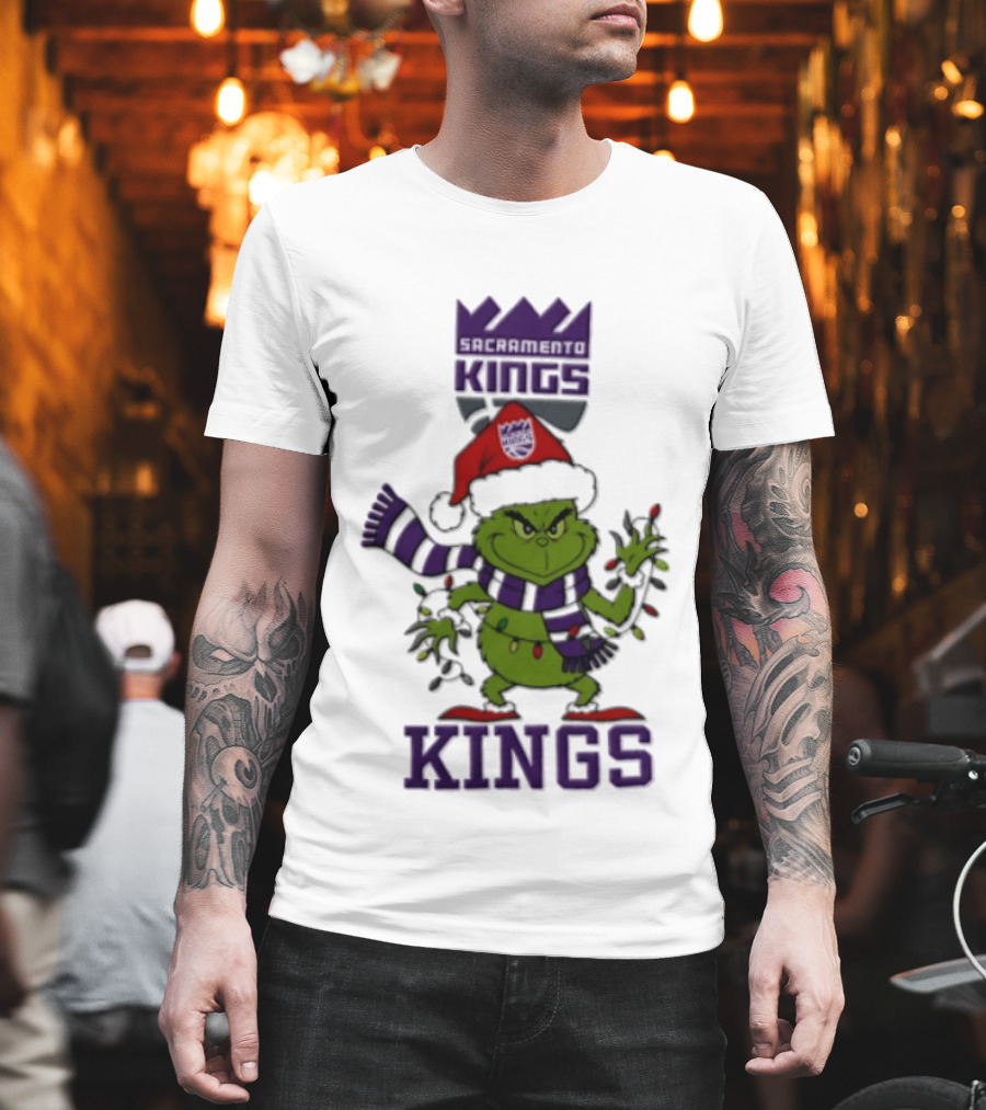 Grinch Sacramento Kings Christmas Heart Hands 2026 T-Shirt