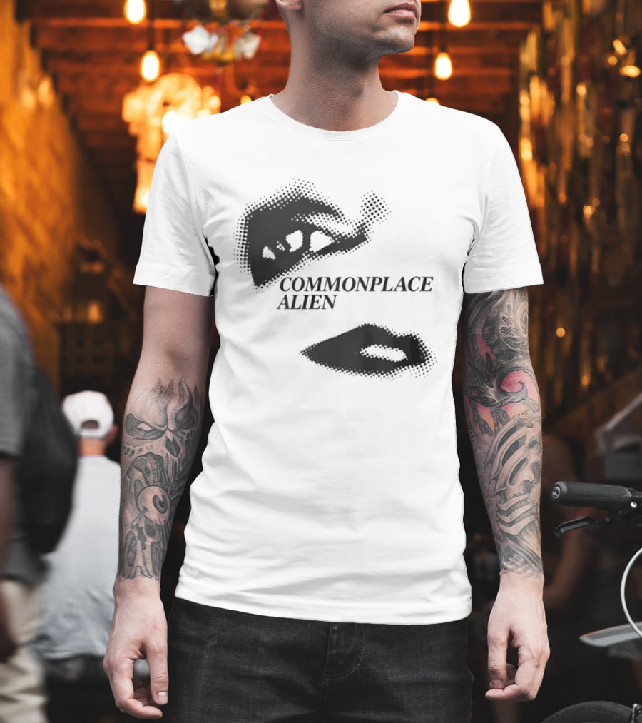 Commonplace Alien Halftone Lips Minimalist T-Shirt