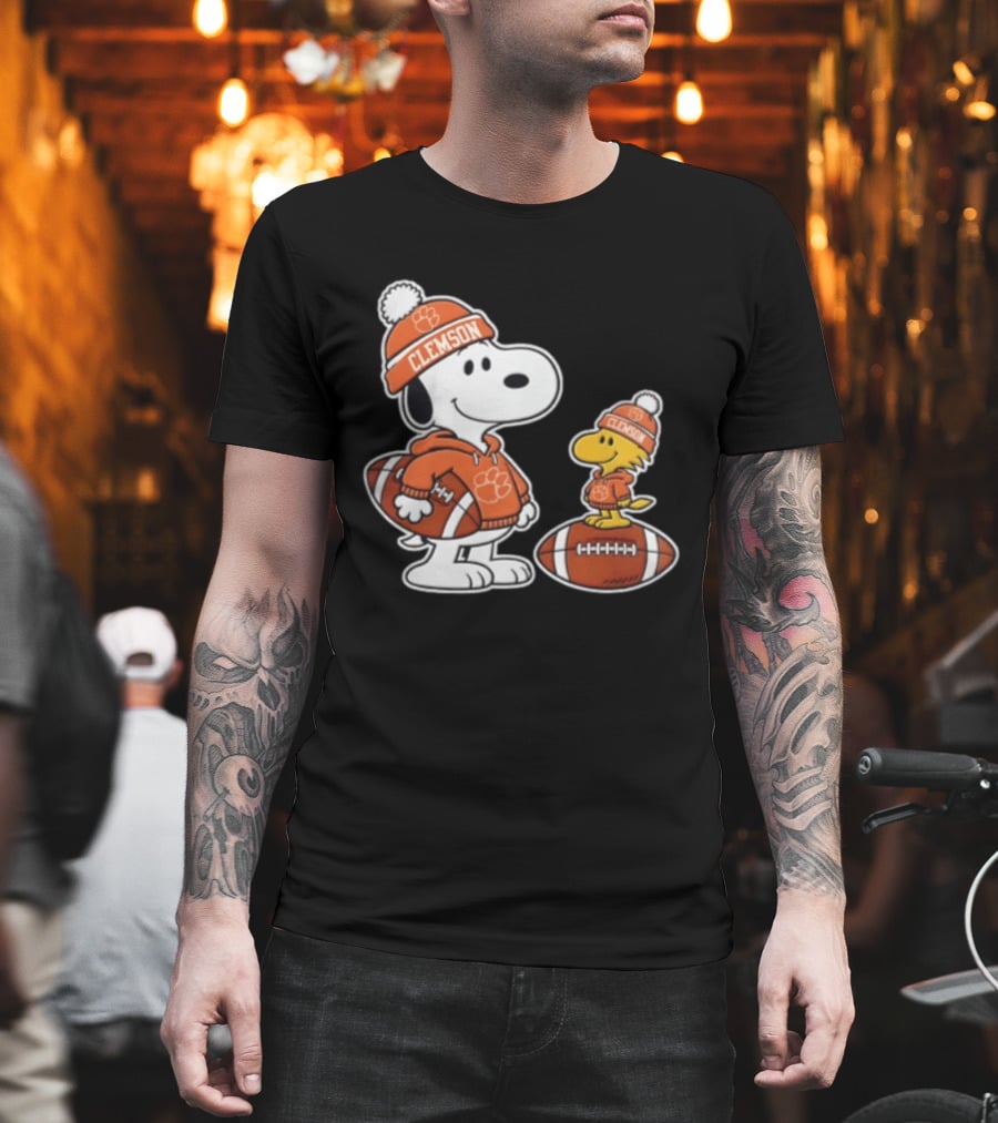 Snoopy And Woodstock Clemson Tigers Football Fans 2026 T-Shirt
