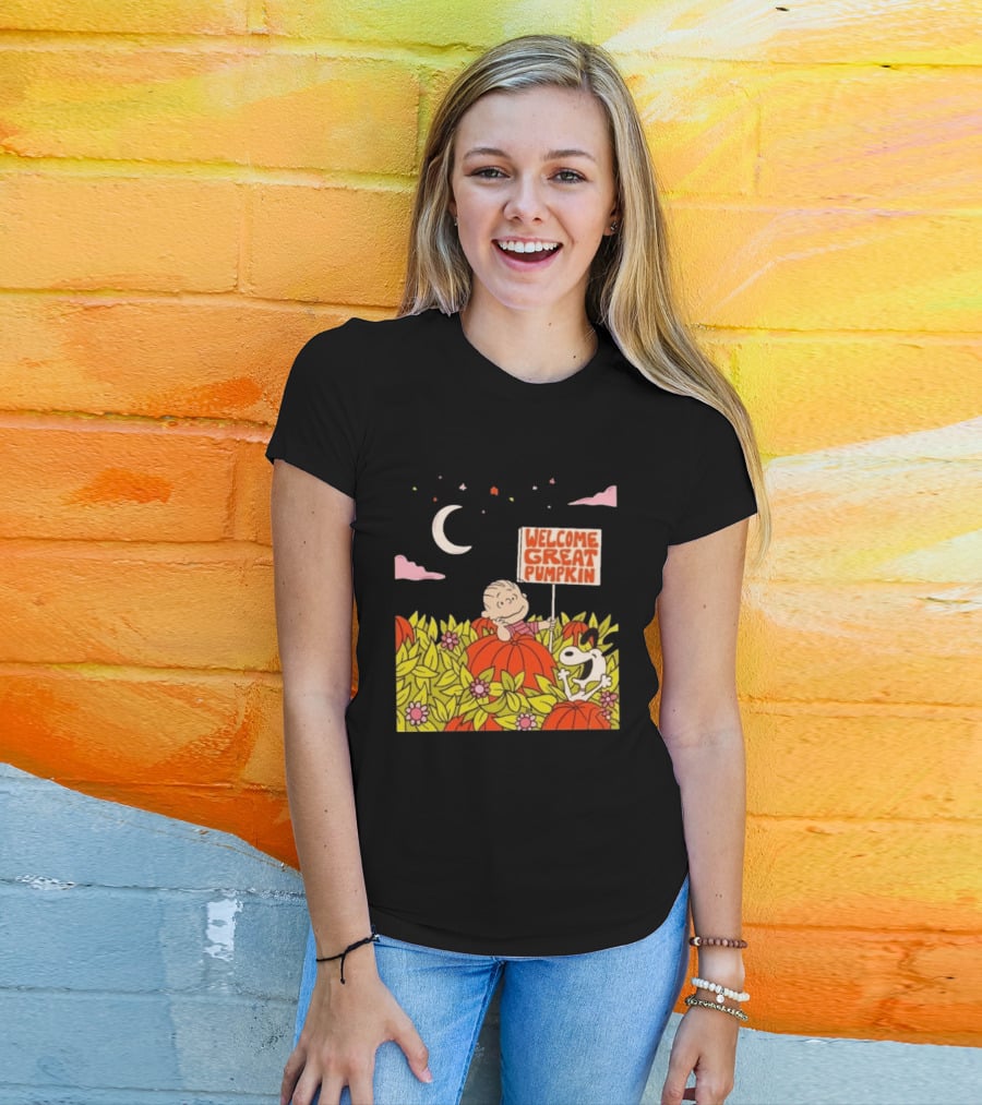 Linus And Snoopy Welcome Great Pumpkin Peanuts Moonlit Patch T-Shirt