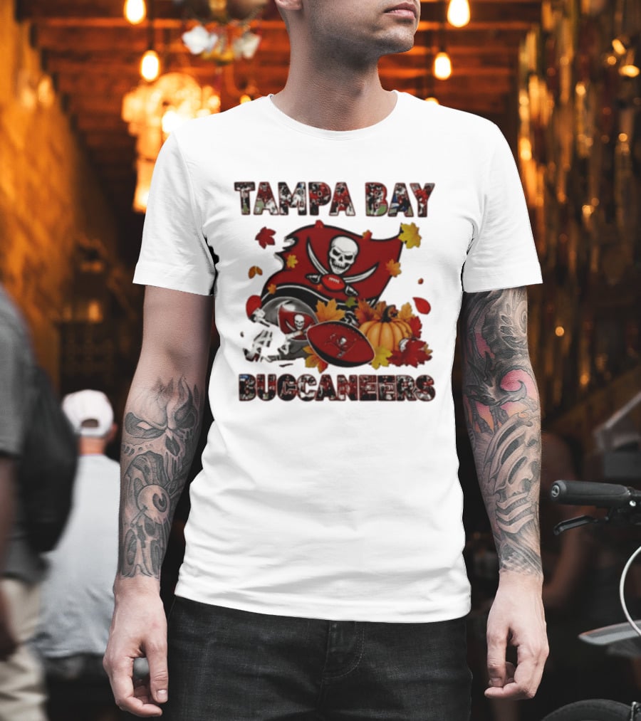Tampa Bay Buccaneers Autumn 2026 Skull And Crossed Swords Football Pumpkin Decor T-Shirt