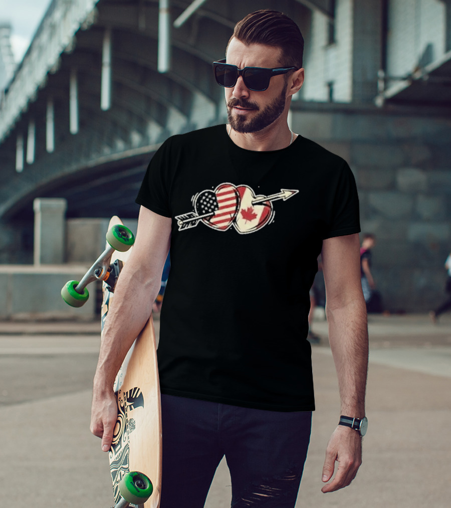 USA Canada Friendship Heart Flag American Canadian Maple Leaf Arrow T-Shirt