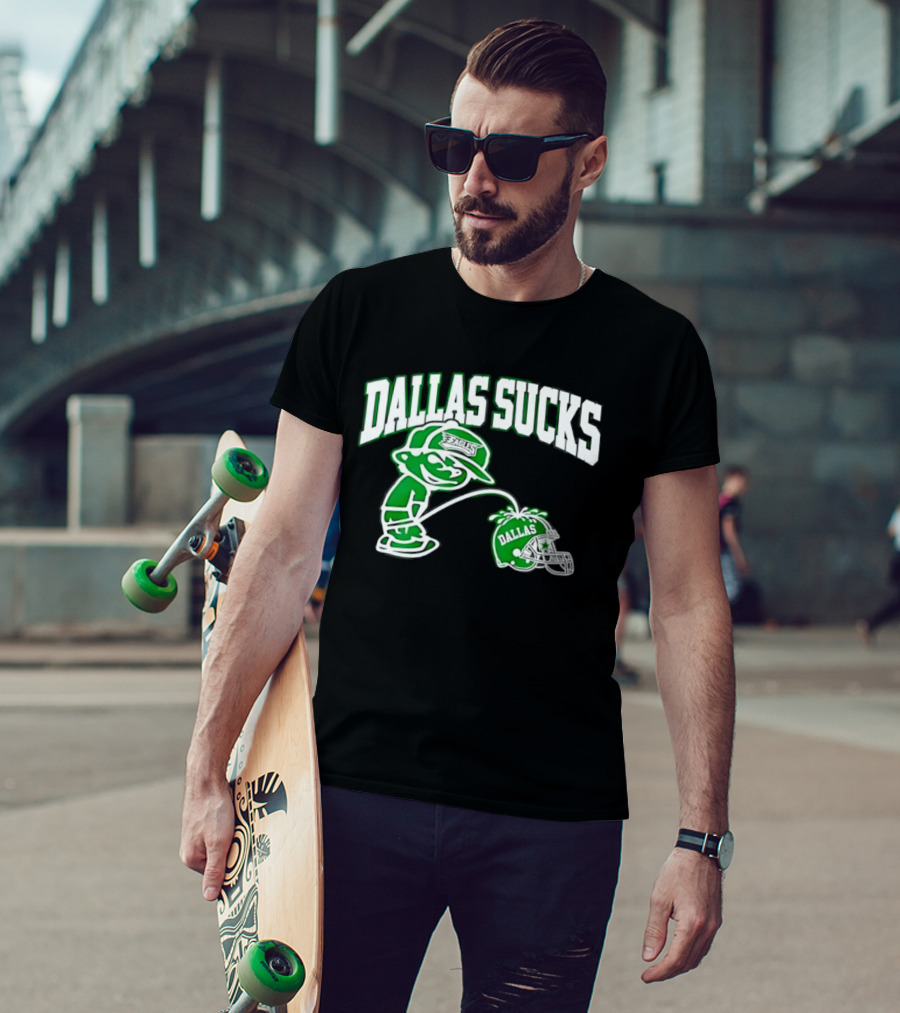 Dallas Sucks Philadelphia Eagles Rivalry Helmet Cartoon T-Shirt