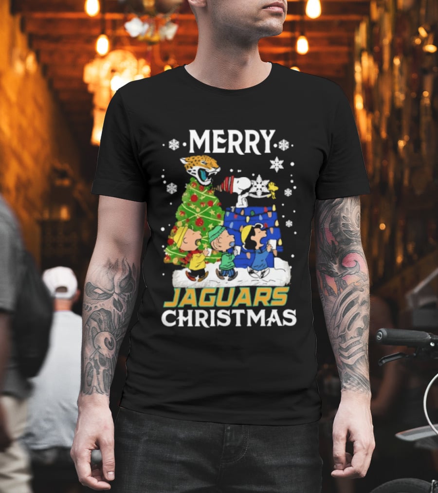 Peanuts Merry Jaguars Christmas Charlie Brown Snoopy Tree T-Shirt