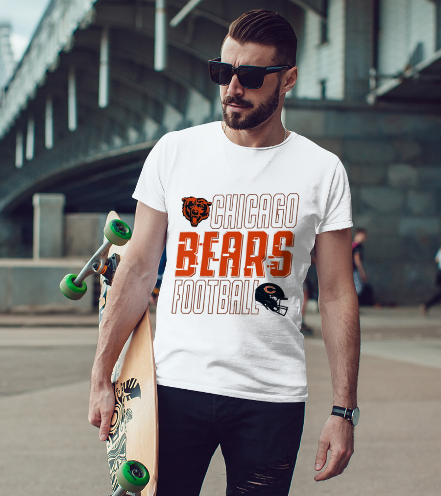 Chicago Bears Football Team Vintage Bear Helmet T-Shirt