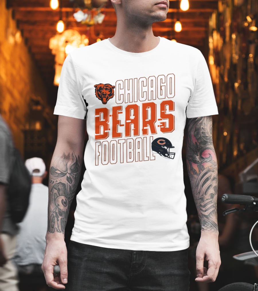 Chicago Bears Football Team Vintage Bear Helmet T-Shirt