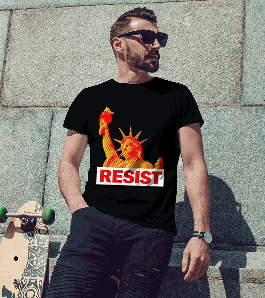 Statue Of Liberty Distressed Resist Political Protest T-Shirt