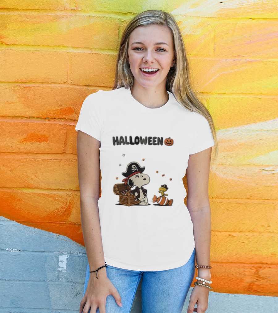 Snoopy Woodstock Halloween Pirates Treasure Chest Pumpkin T-Shirt
