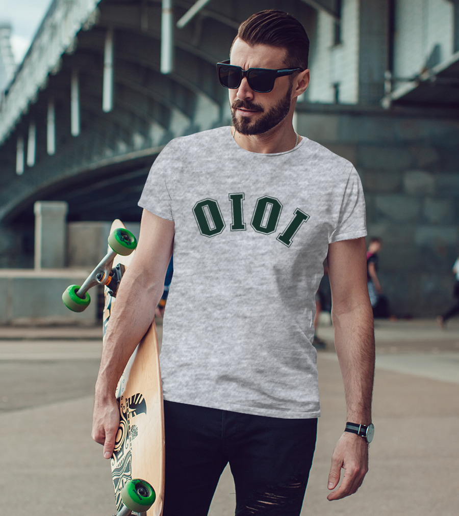 5252 Oioi Classic Collegiate Block Letter Style Signature T-Shirt