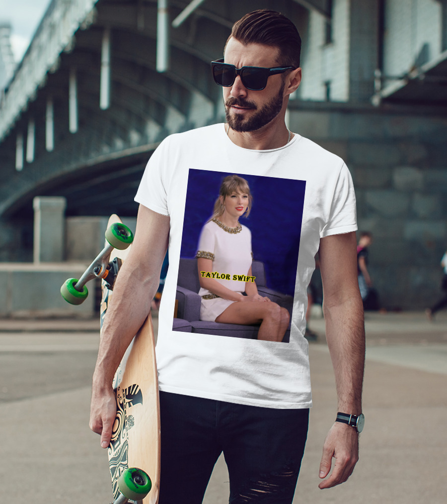 TAYLOR SWIFT Fans Theory About Actress In 10-Minute 'All Too Well' T-Shirt