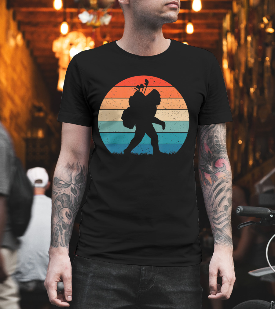 Bigfoot Sasquatch Playing Golf Retro Vintage T-Shirt
